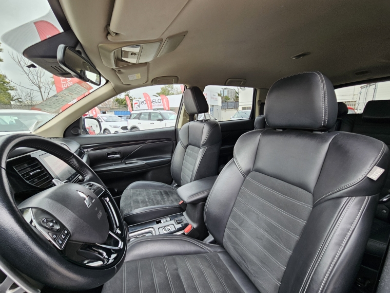 Mitsubishi New outlander Outlander 4x4 2.4 Aut 2022 Usado en Rosselot Usados