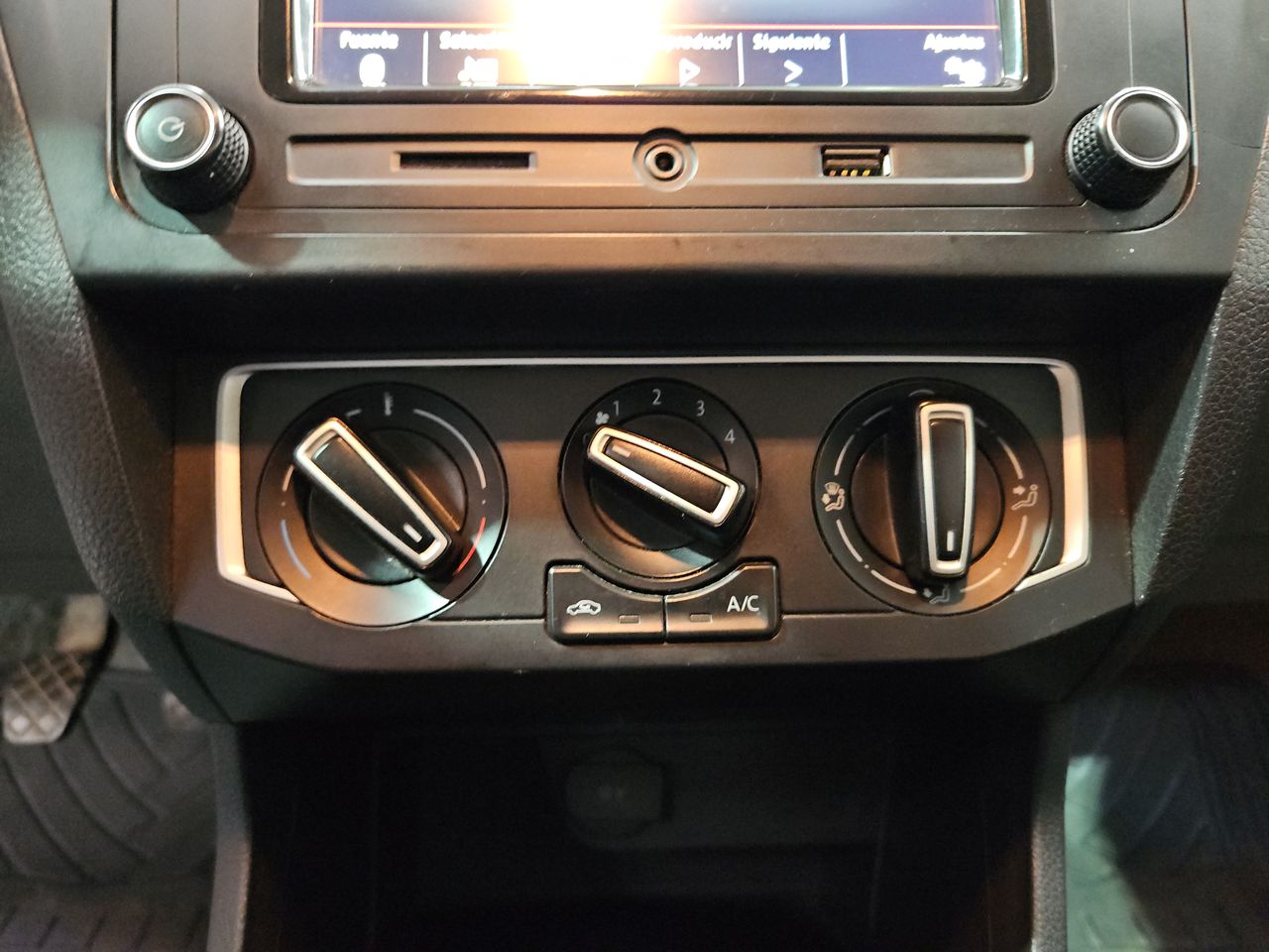 Volkswagen Voyage Voyage Highline 1.6 2023 Usado en Usados de Primera - Sergio Escobar