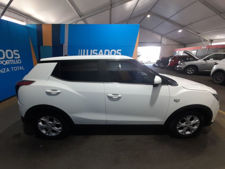 Ssangyong Tivoli 1.6 Glx Tx1011 4x2 Mt 5p 2021 Usado  Usado en Webautos.cl