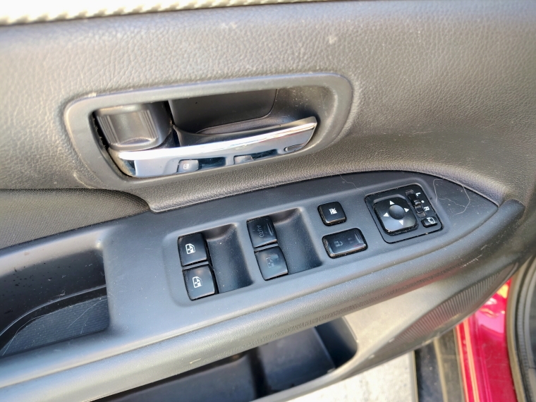 Mitsubishi Outlander Outlander 4x4 At Glx 2.4 + 2018 Usado en Rosselot Usados