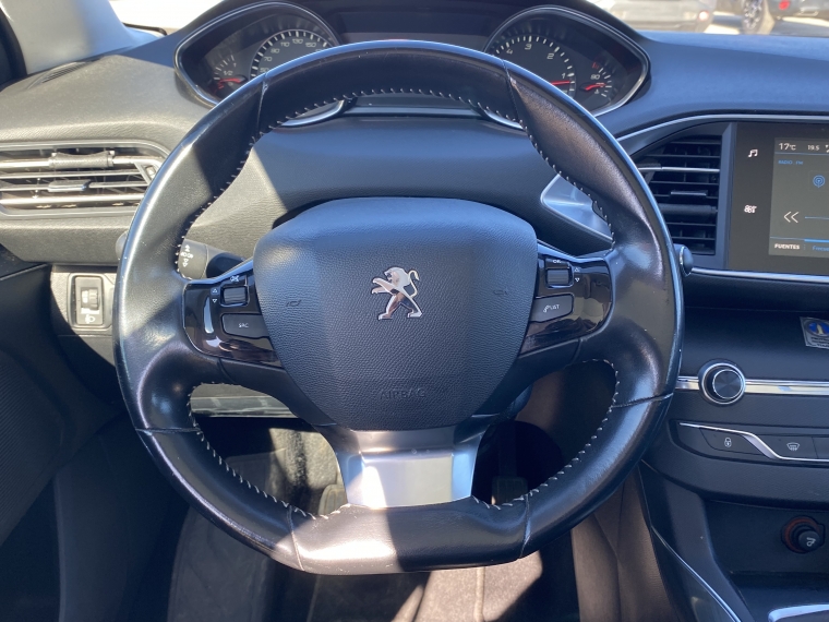 Peugeot New 308 308 Allure Blue Hdi 1.6 Mec 2018 Usado en Rosselot Usados