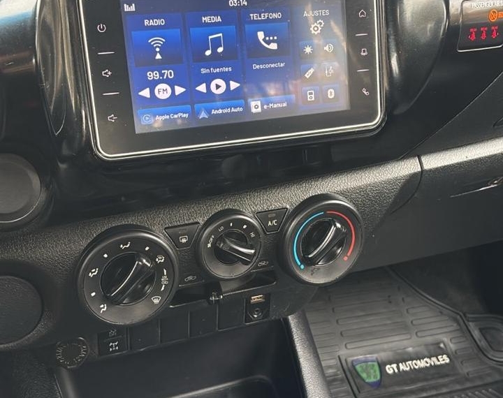 TOYOTA HILUX DX 4X2  2.4 - imagen 10