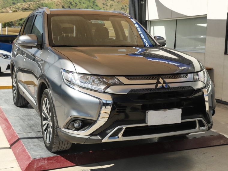 Mitsubishi Outlander Glx 4x4 2.4 Aut. 2021  Usado en Guillermo Morales Usados