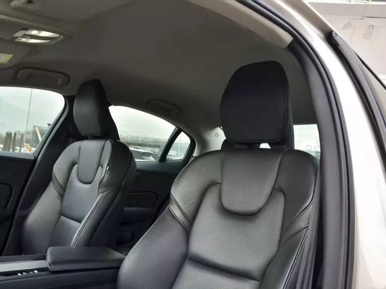 Volvo S60 B4 2023 Usado  Usado en BMW Premium Selection