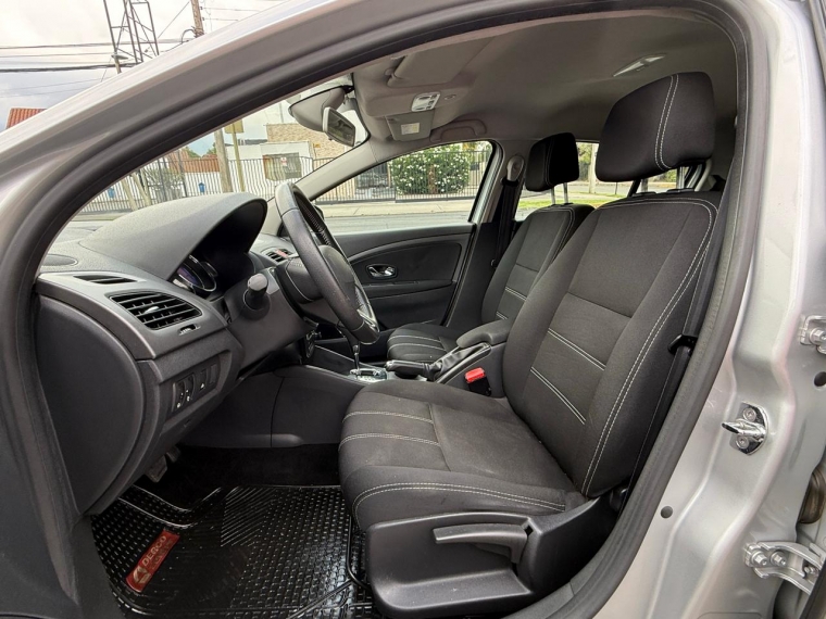 Renault Megane Dynamique Hb 2.0 At 2015 Usado en Automotriz Olea Flaño