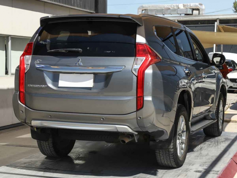 Mitsubishi Montero sport 2.4 4x2 At E5 2018 Usado  Usado en Webautos.cl