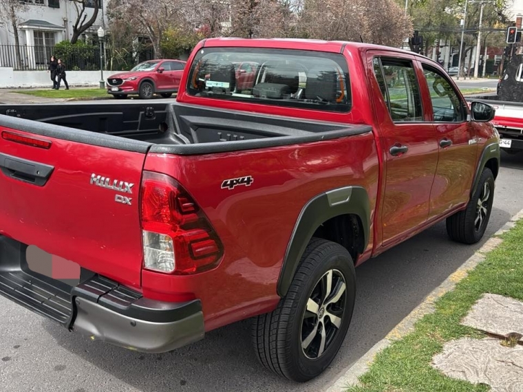 TOYOTA HILUX  Dcab DX 4x2 2.4cc - imagen 4