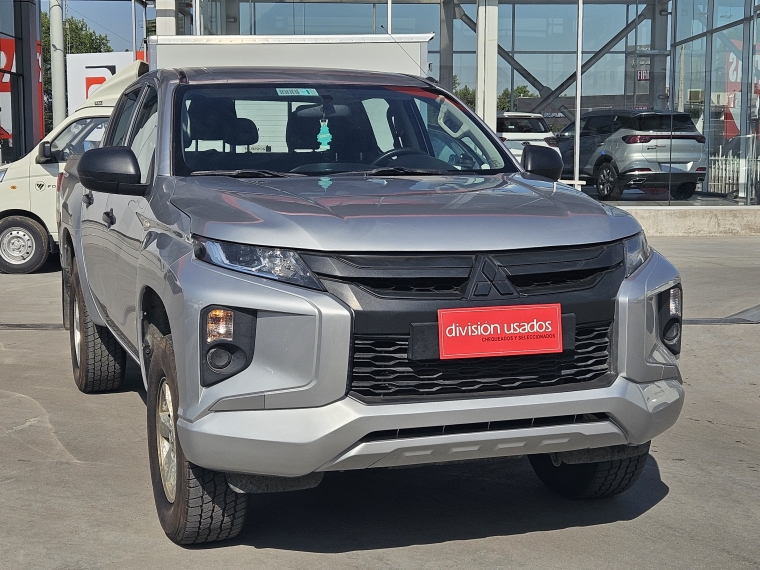 Mitsubishi L200 L200 D/c 2.4 Work Cr 4x2 Wf Doble Airbag Mn 2022 Usado en Rosselot Usados