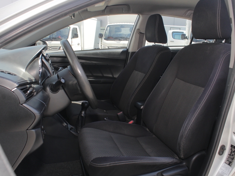 Toyota Yaris Yaris Gli 1.5 Mec 2014 Usado en Rosselot Usados