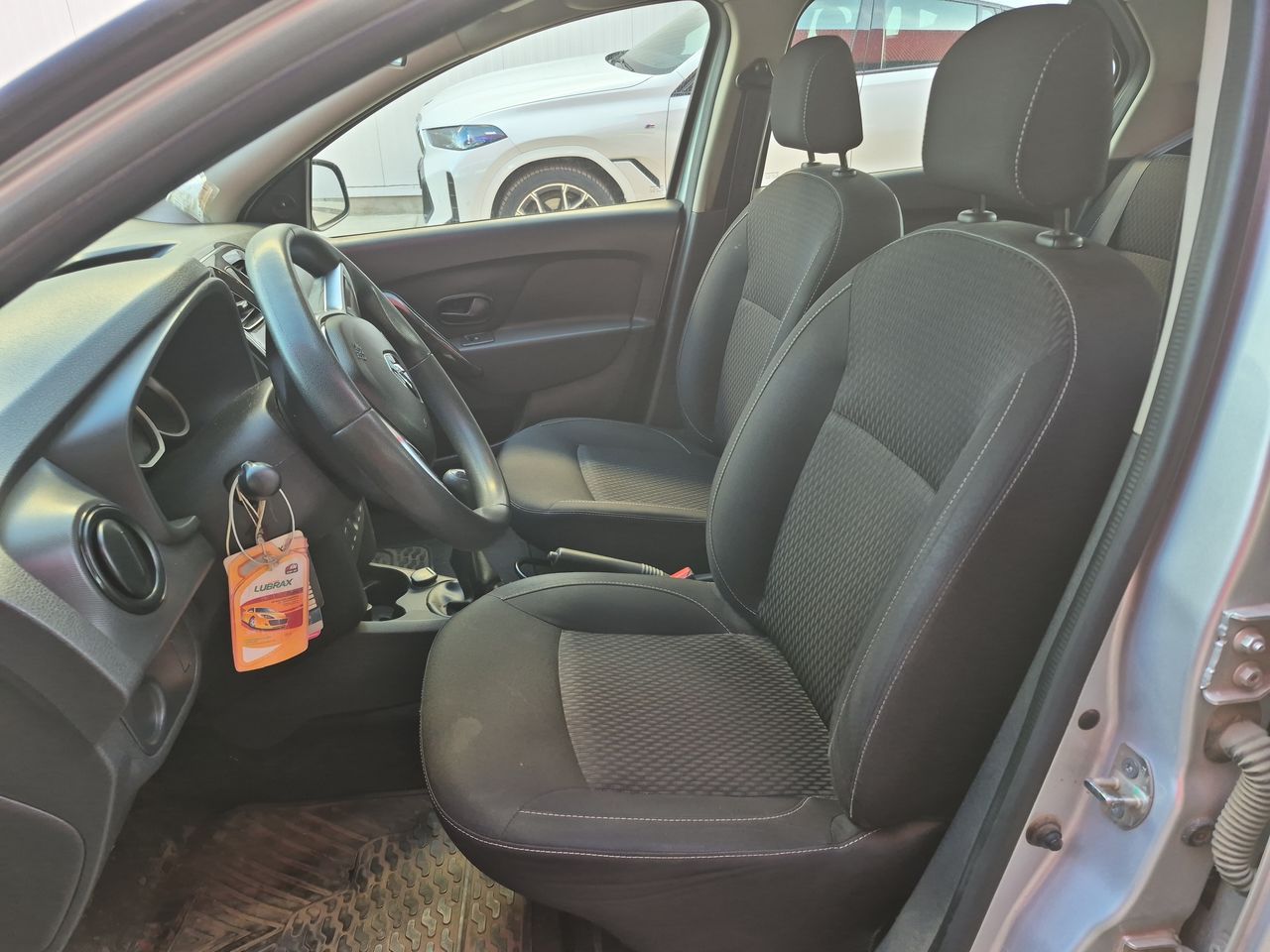 Renault Symbol Symbol Zen 1.6 2018 Usado Usado en Webautos.cl Renault Symbol Symbol Zen 1.6 2018 Usado Usado en Webautos.cl