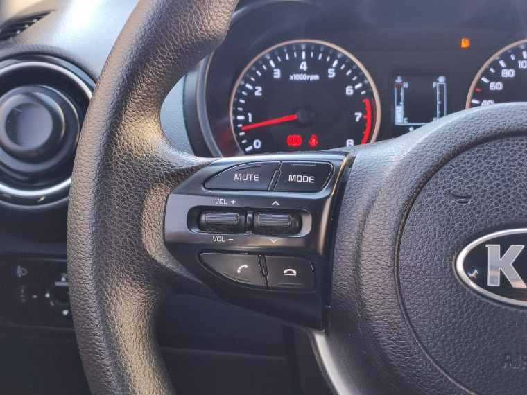 Kia Soluto Soluto Ex 1.4l 5mt Ac - 2235 2021 Usado en Rosselot Usados
