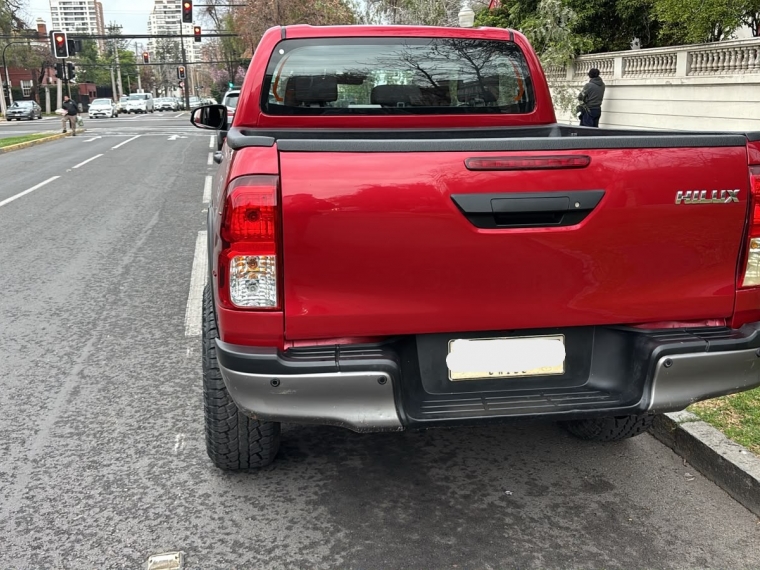 Toyota Hilux — foto 5 de 12