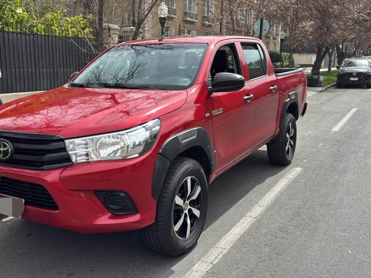 TOYOTA HILUX  Dcab DX 4x2 2.4cc - imagen 1