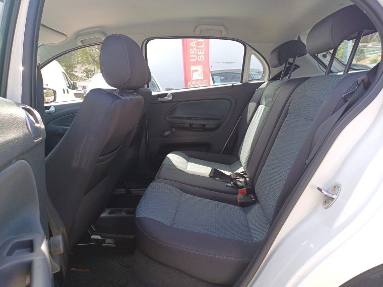 Volkswagen Gol New Gol Trendline Full 1.6 2013 Usado en Rosselot Usados