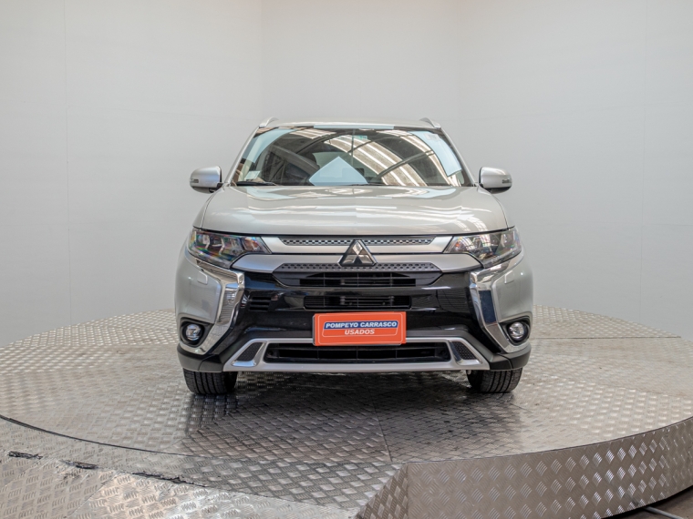 Mitsubishi Outlander 2.0 Glx At 4x2 2023 Usado  Usado en Pompeyo