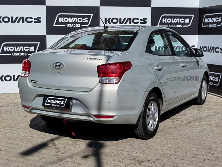 Hyundai Verna 1.4 Cb Plus Mt 2022 Usado  Usado en Kovacs Usados