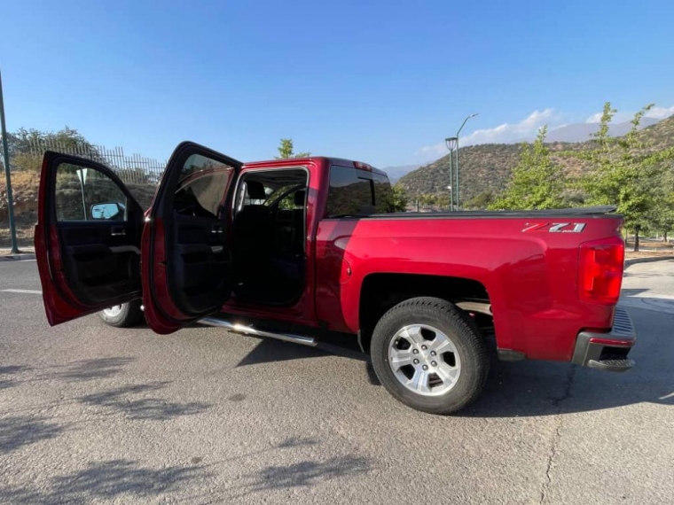 Chevrolet Silverado Dcab 4x4 Sohc 5.3 Aut 2018  Usado en Automarket Chile