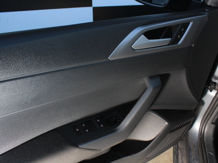 Volkswagen Nivus 1.0   Tsi   Comfortline  At 2023 Usado  Usado en Kovacs Usados