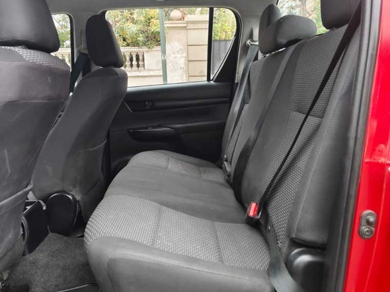 TOYOTA HILUX DX 4X2  2.4 - imagen 13