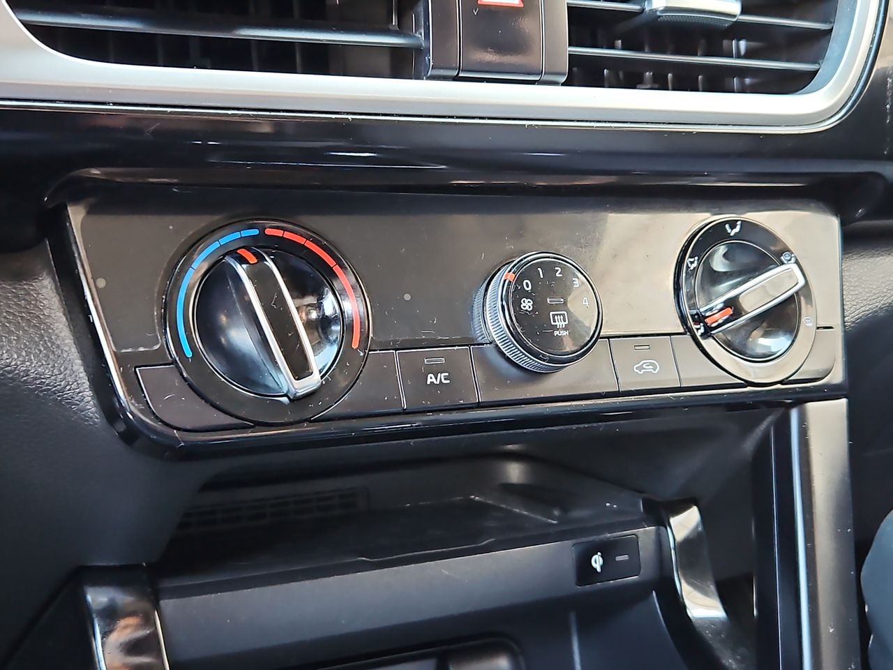 Kia Seltos Seltos Mpi 6mt 1.6 2021 Usado en Usados de Primera - Sergio Escobar