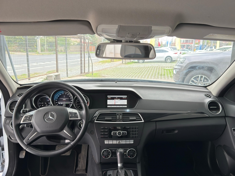 Mercedes benz C 180 Sport Cgi Blue Efficiency 2014 Usado en Automotriz Olea Flaño
