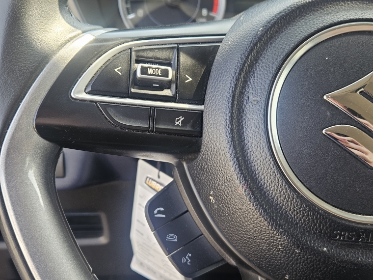 Suzuki Baleno — foto 18 de 20