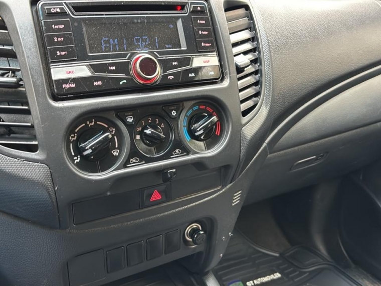 Mitsubishi L200 Katana Crt 4X4 2.4Cc — foto 10 de 12
