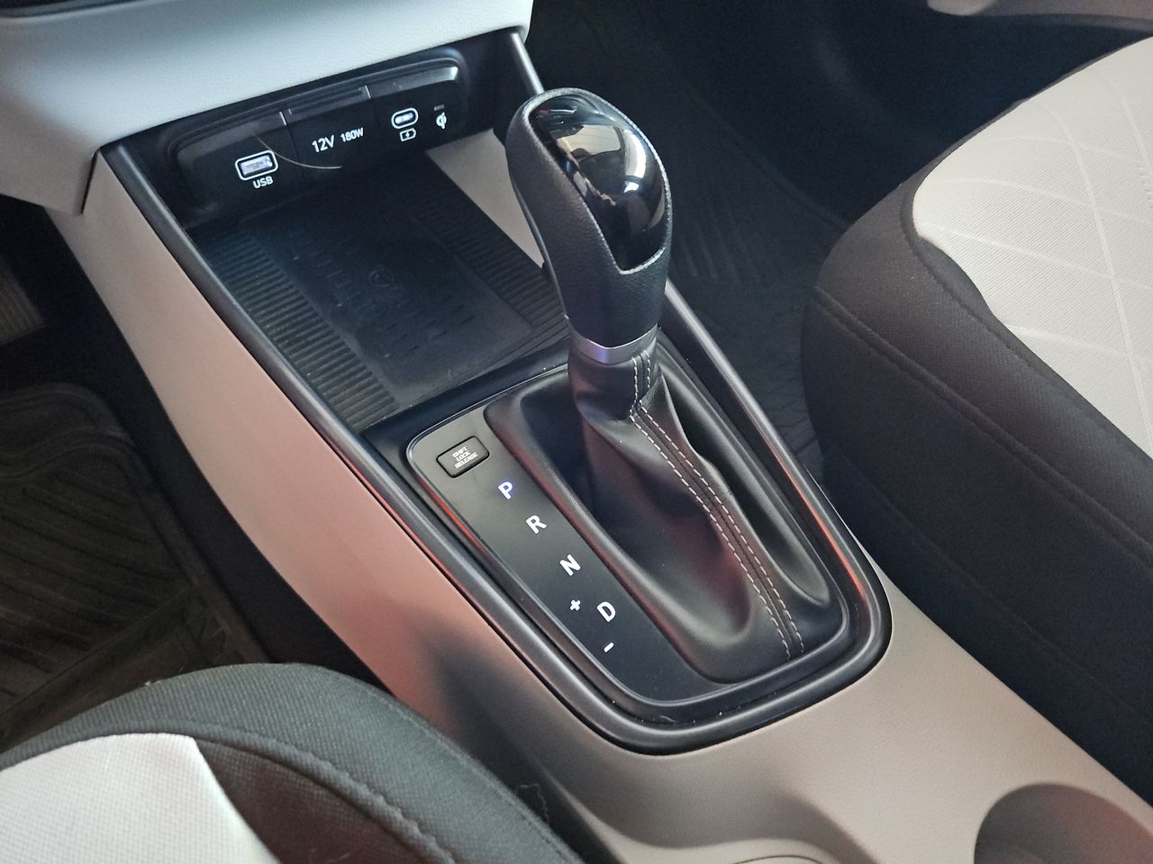 Hyundai I-20 I20 B13 Mpi 1.4 Aut 2024 Usado en Usados de Primera - Sergio Escobar