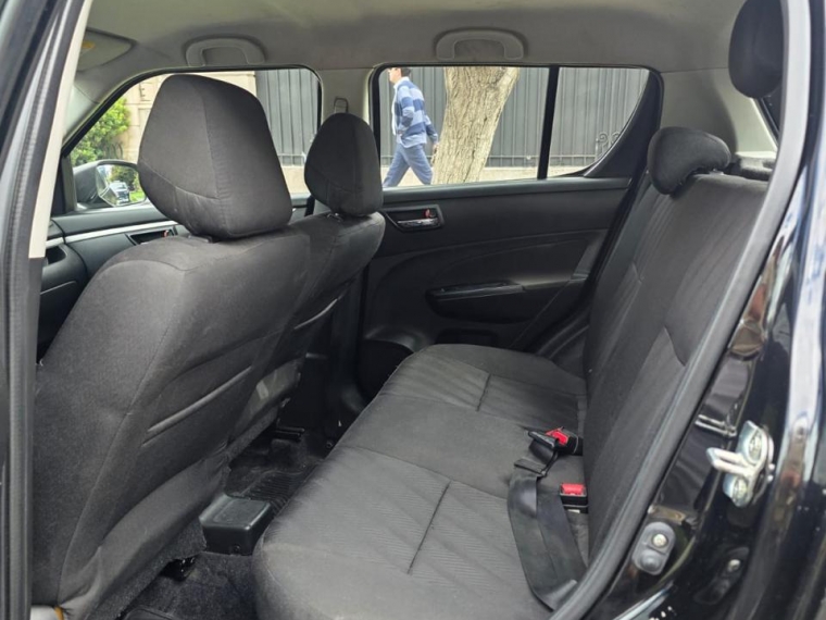 Suzuki Swift Gl 1.2 2015  Usado en Autos