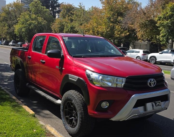 Toyota Hilux Dx 4x4 2.4 2022  Usado en Autos