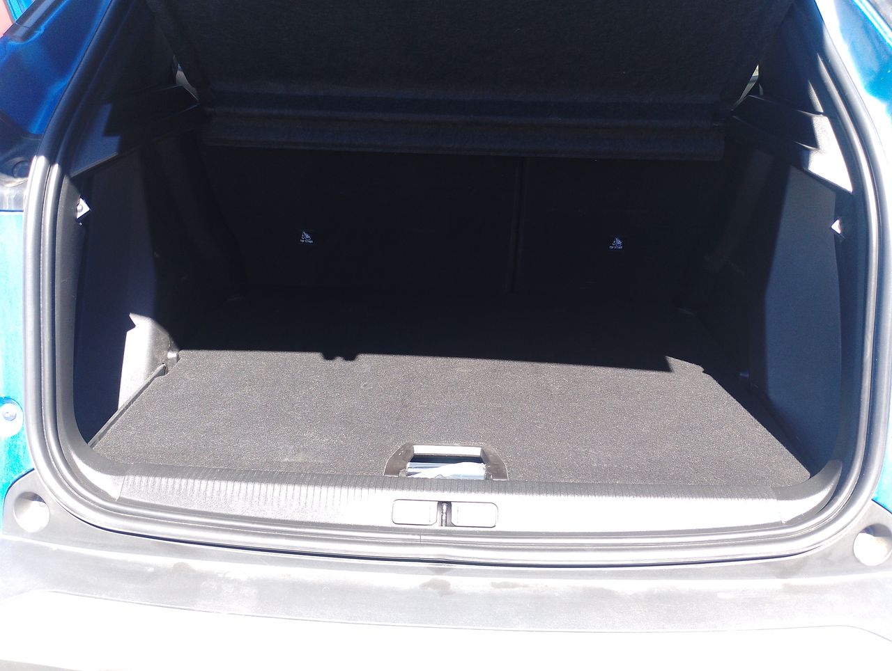 Peugeot 2008 2008 4x2 1.2 Aut 2025 Usado en Usados de Primera - Sergio Escobar