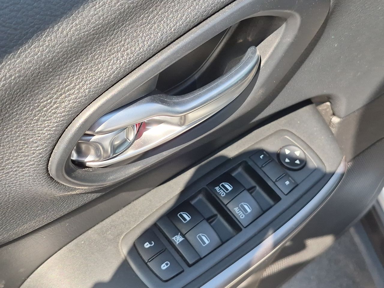 JEEP CHEROKEE CHEROKEE LONGITUDE 2.4 AUT - 2019