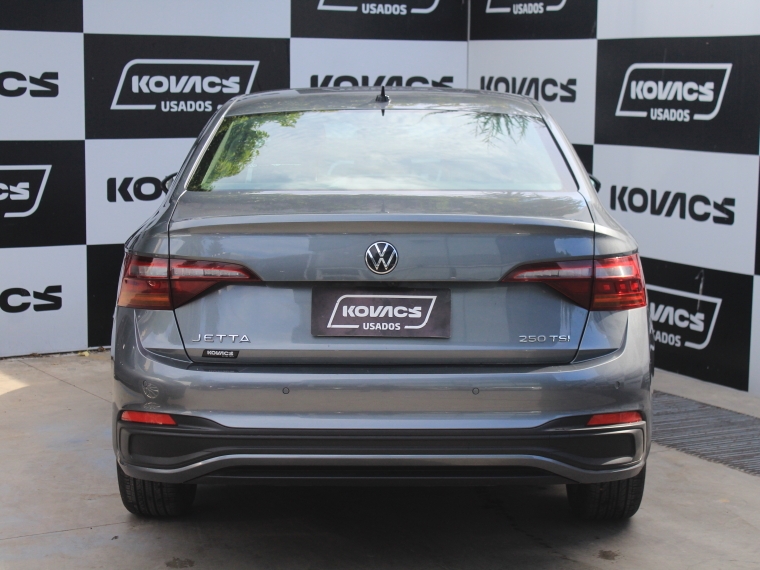 Volkswagen Jetta 1.4 Comfortline At 2024 Usado  Usado en Kovacs Usados