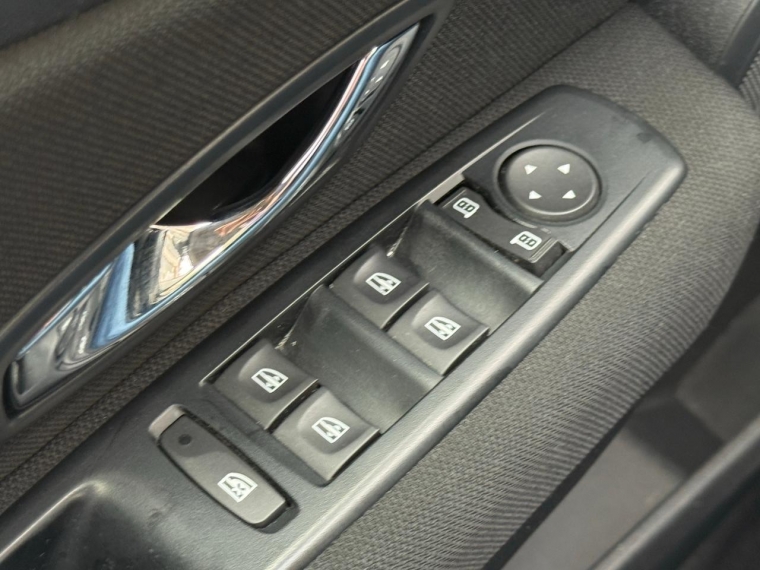 Renault Megane Dynamique Hb 2.0 At 2015 Usado en Automotriz Olea Flaño