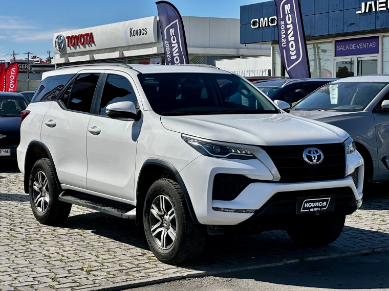 Toyota Fortuner 2.7 Sr5 At 2022 Usado  Usado en Kovacs Usados