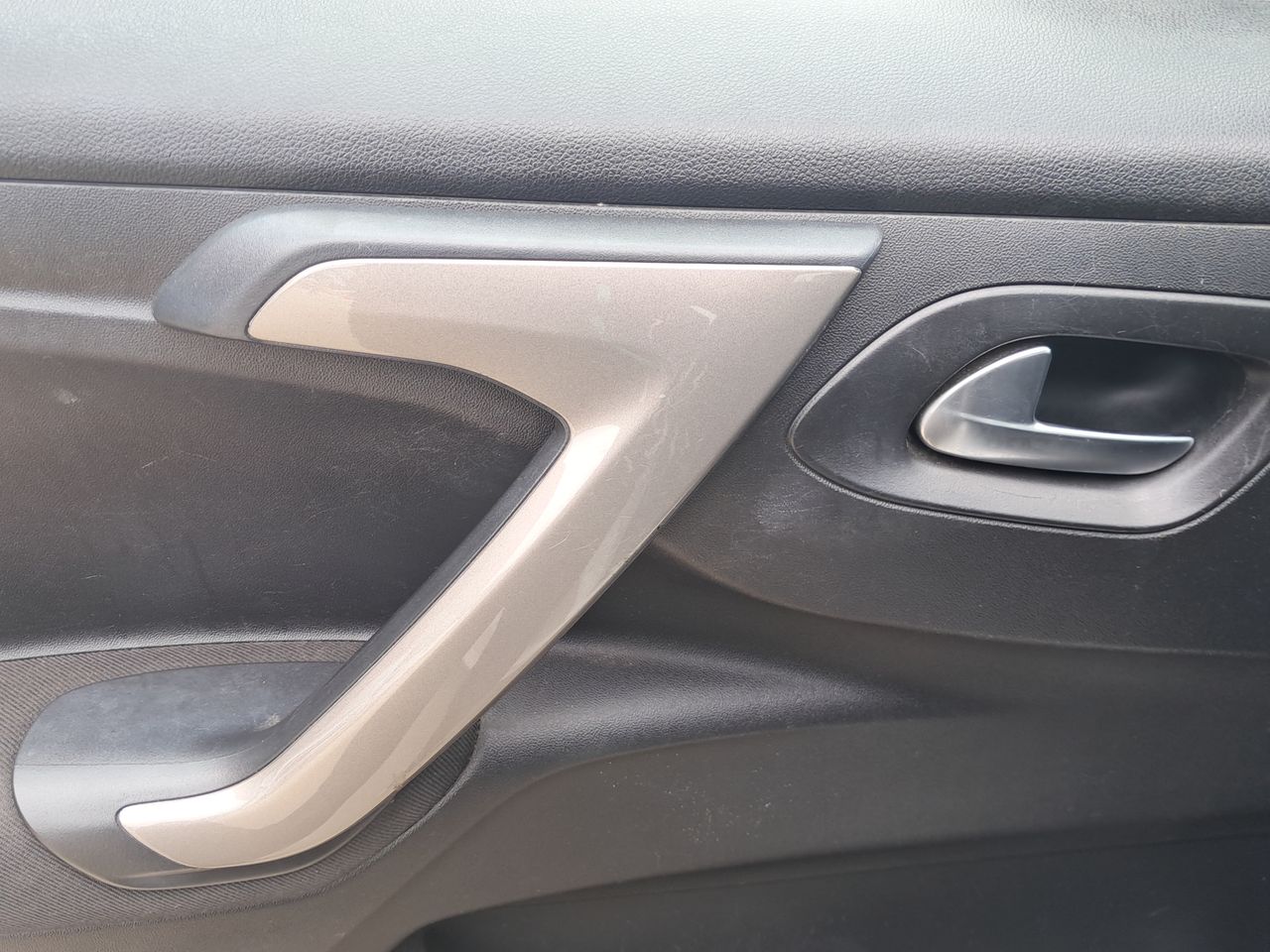 Citroen C-elysee C Elysee 1.6 Aut 2018 Usado en Usados de Primera - Sergio Escobar