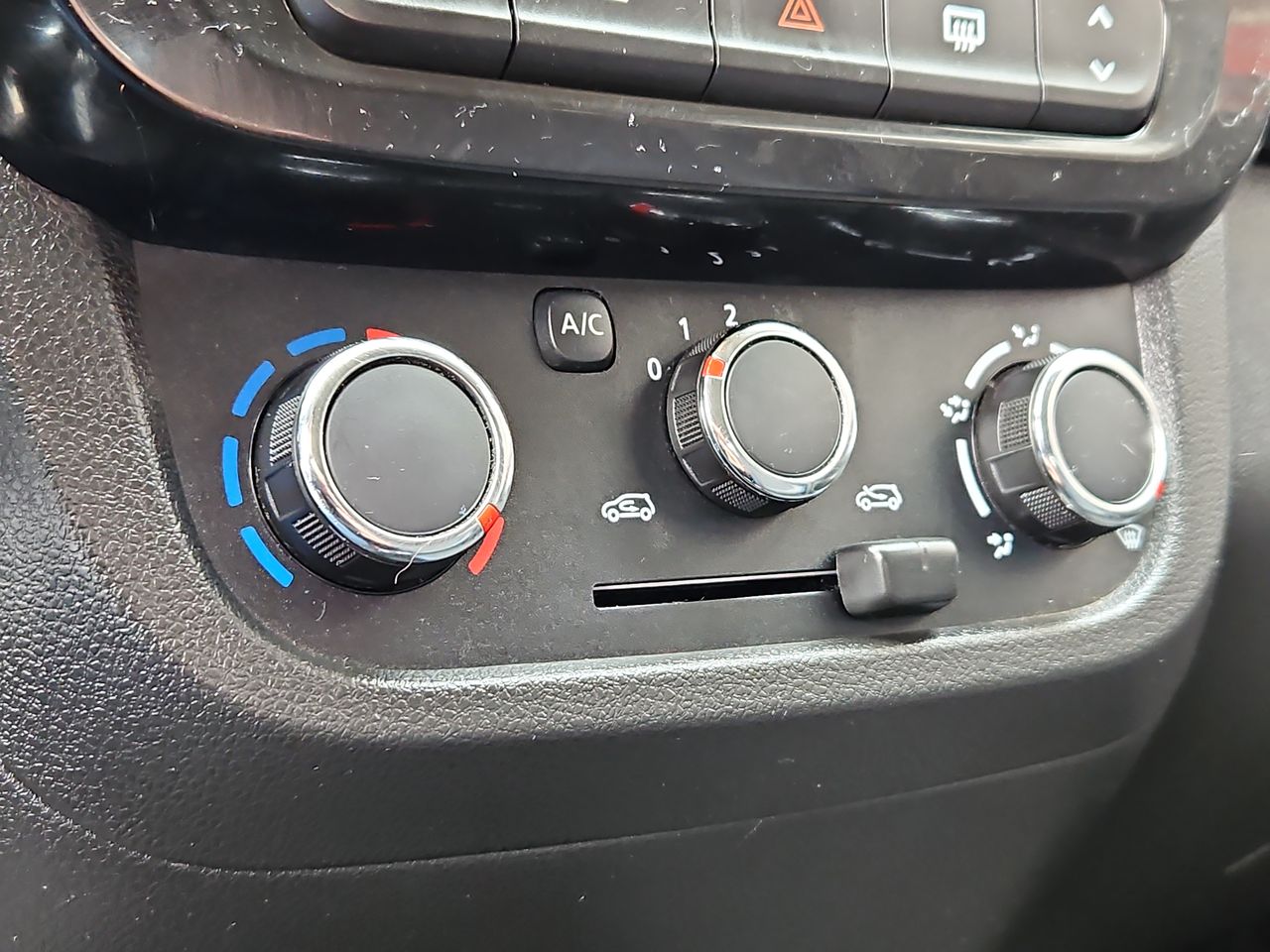 Renault Kwid Kwid Hb Mt 1.0 2022 Usado en Usados de Primera - Sergio Escobar