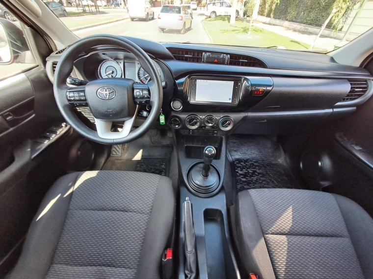 TOYOTA HILUX DX 4X4 2.4 - imagen 14