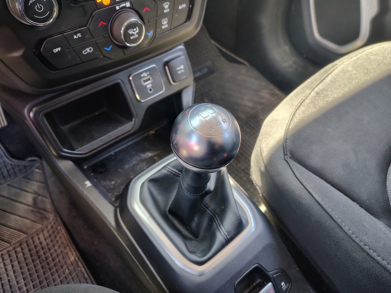 Jeep Renegade Renegade Sport Lx 4x2 Mt 1.8 2023 Usado en Rosselot Usados
