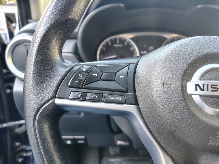 Nissan Versa 1.6  Sense Mt 2023 Usado  Usado en Kovacs Usados