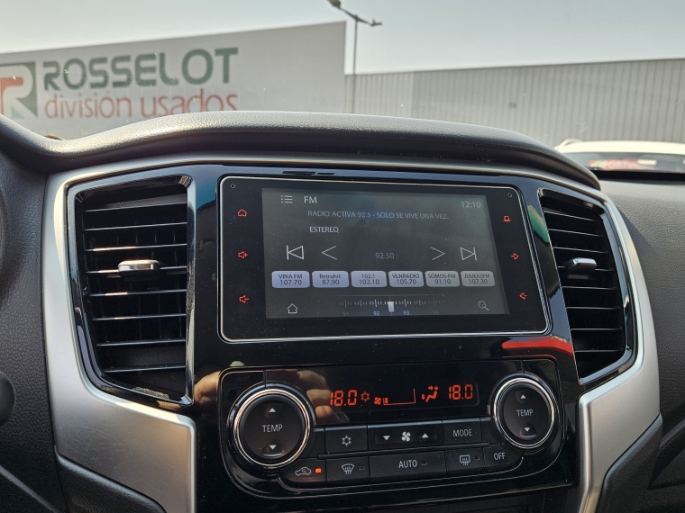 Mitsubishi L200 L200 D/c Dakar Crs Mt 2.4 4x4 Mn 2021 Usado en Rosselot Usados