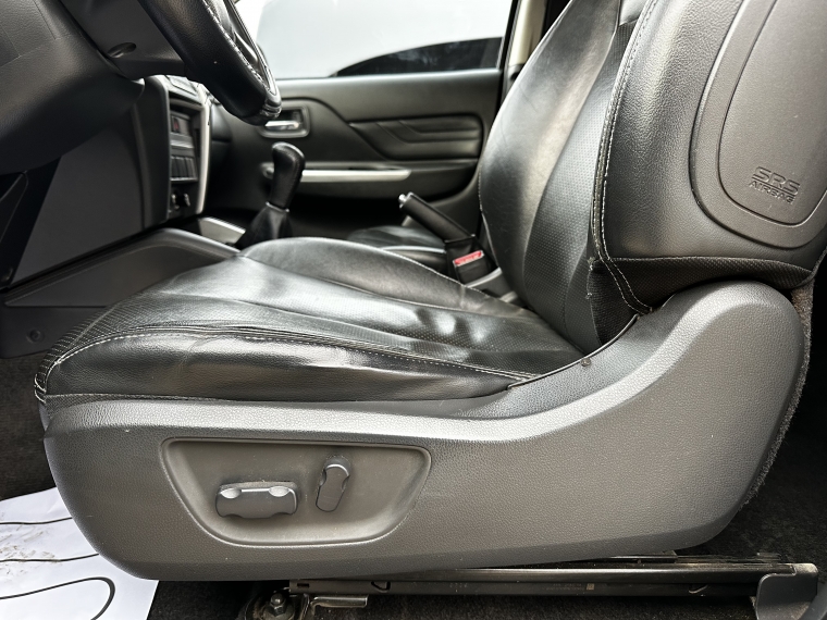 Mitsubishi L200 L200 Dakar Hp 4x4 2.4 2022 Usado en Rosselot Usados