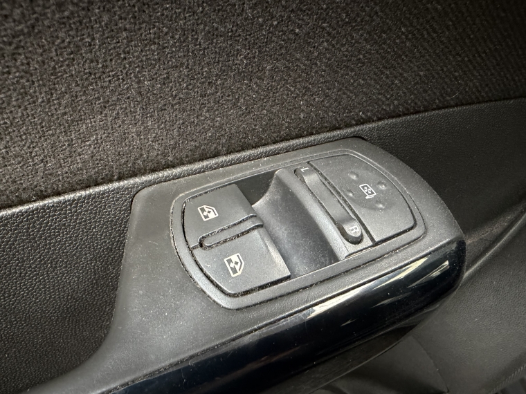 Opel Corsa 1.4l Enjoy 5mt Ac 2013  Usado en Grass & Arueste