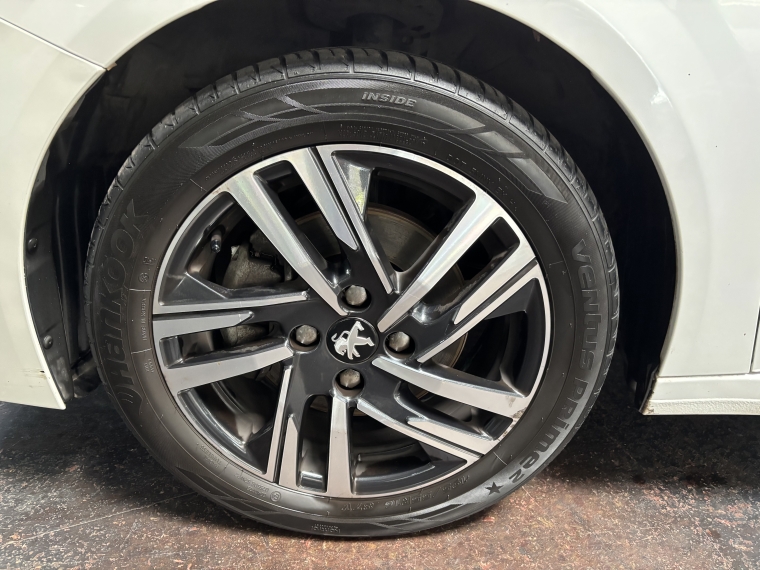 Peugeot 208 Allure Pack 1.2l Puretech 100  6mt 2021  Usado en Grass & Arueste