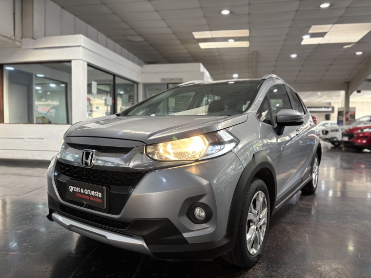 Honda Lx 1.5l 5mt Ac 2018  Usado en Grass & Arueste