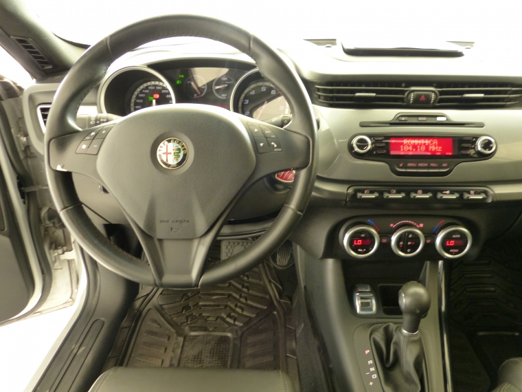 Alfa romeo Giulietta Tct 1.4 Aut 2015 Usado en Automotriz Olea Flaño