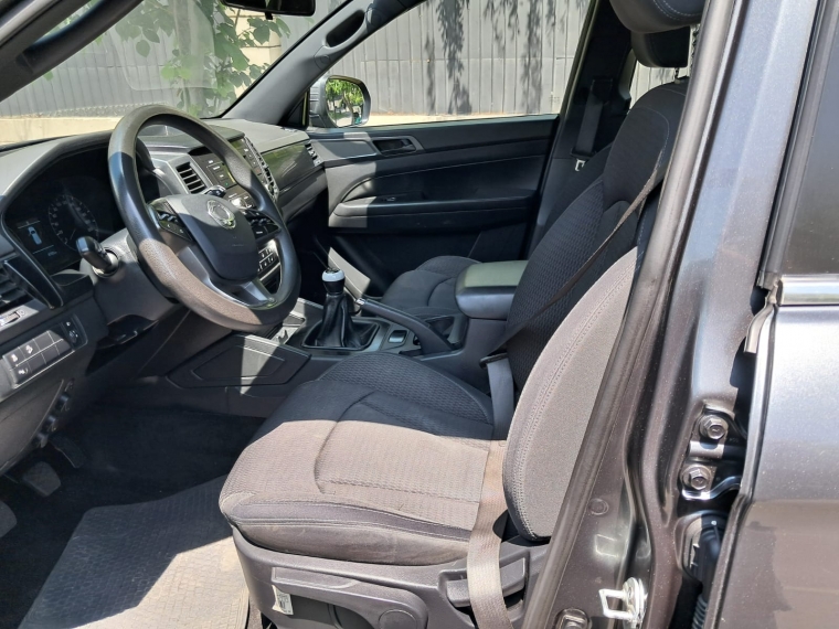 Ssangyong Grand musso 4x2 Mt 2.0 2022 Usado en GT Autos Ssangyong Grand musso 4x2 Mt 2.0 2022 Usado en GT Autos