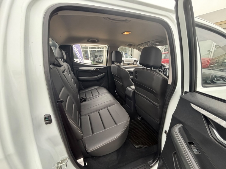 Jim Re-max Crdi Dc 4x4 2.5 2025 Usado Usado en Webautos.cl Jim Re-max Crdi Dc 4x4 2.5 2025 Usado Usado en Webautos.cl