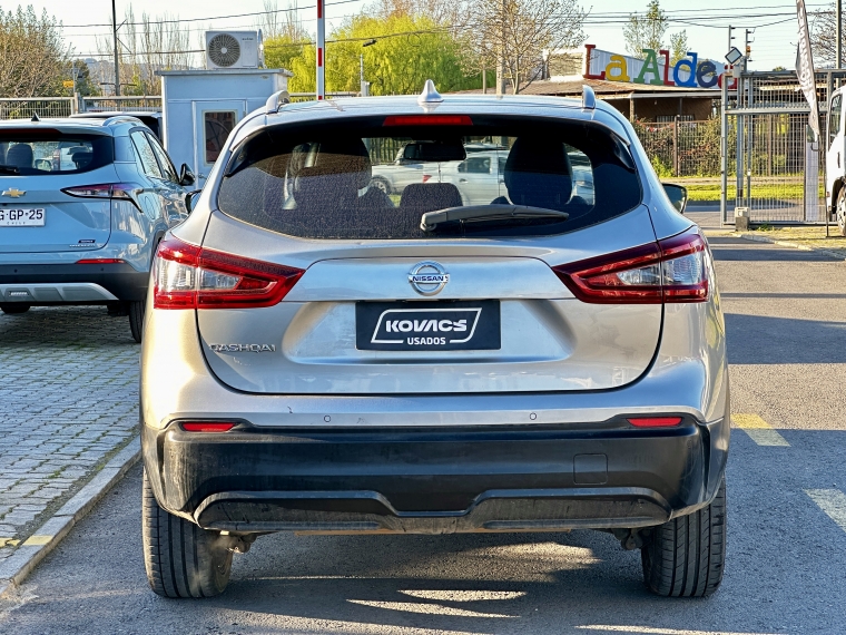 Nissan Qashqai — foto 6 de 19