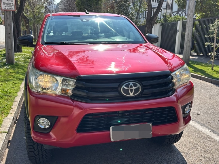 TOYOTA HILUX  Dcab DX 4x2 2.4cc - imagen 2